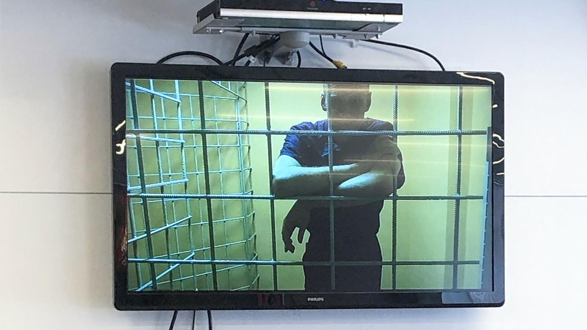 Алексей Навальный по видеосвязи принимает участие в заседании Преображенского районного суда города Москвы, где рассматривается иск к СИЗО -1 Матросская Тишина о признании его склонным к побегу - РИА Новости, 1920, 28.12.2021