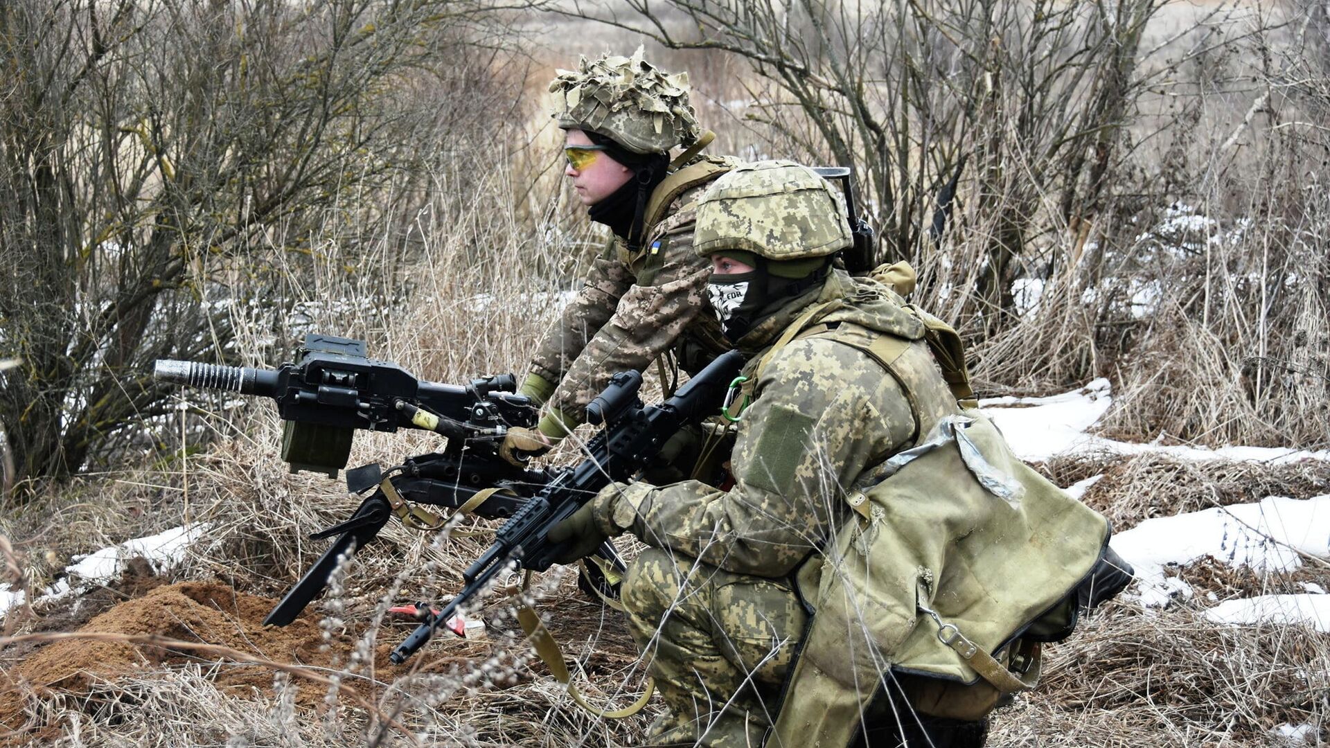 Украинские военные во время учений - РИА Новости, 1920, 08.03.2022