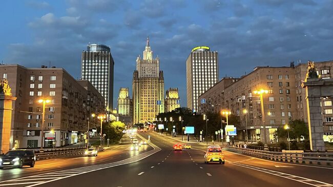 Здание Министерства иностранных дел РФ в Москве