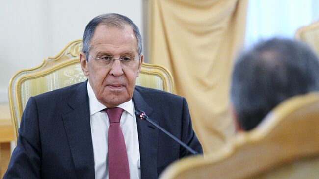 Министр иностранных дел РФ Сергей Лавров на встрече с главой МИД Кувейта Салемом Абдуллой аль-Джабером ас-Сабахом во время встречи в Москве